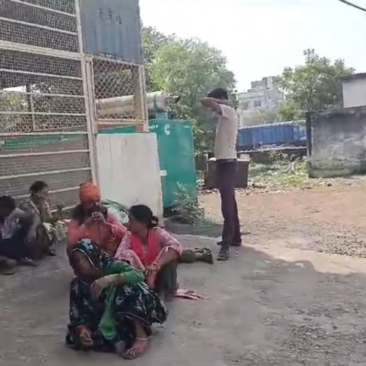 अशोकनगर में युवक ने फांसी लगाकर किया सुसाइड:मां-बहन के बाजार जाते ही लगा ली थी फांसी; दो दिन पहले मोहल्ले के लड़कों से हुआ था विवाद