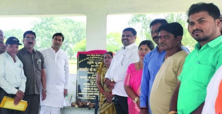 मुक्तिधाम जीर्णोद्धार का विधायक व महापौर ने किया भूमिपूजन