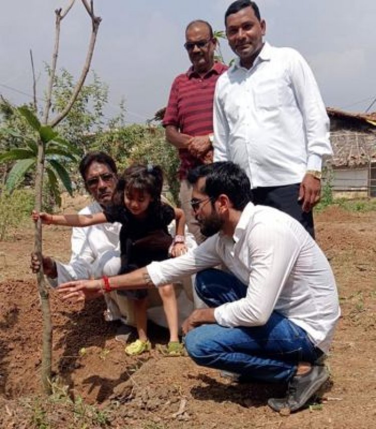 पौधरोपण कर पोती कोयना  का मनाया जन्मदिन