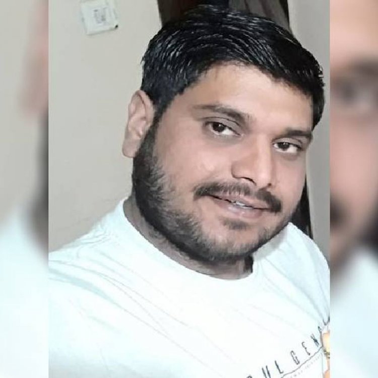 टू व्हीलर शोरूम के मैनेजर से लूट:चाकू से हमला कर छीना रुपयों से भरा बैग, मुंह पर कपड़ा बांधकर आए थे 4 बदमाश