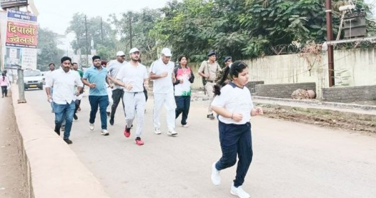 जनप्रतिनिधियों सहित कलेक्टर-एसपी ने लगाई एकता दौड़