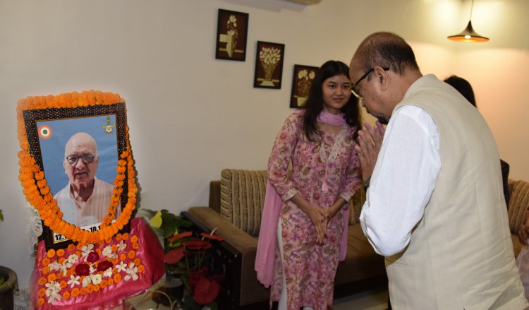 रायपुर : राज्यपाल श्री रमेन डेका ने विंग कमांडर (सेवानिवृत्त) श्री एमबी ओझा के निधन पर उन्हें दी श्रद्धांजलि