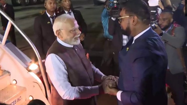 मोदी 56 वर्षों में गुयाना की यात्रा करने वाले पहले भारतीय प्रधानमंत्री बने.
