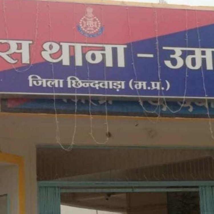 छिंदवाड़ा में कृषि अमले की कार्रवाई:उमरेठ में खाद का अवैध भंडारण करने पर संचालक पर FIR दर्ज