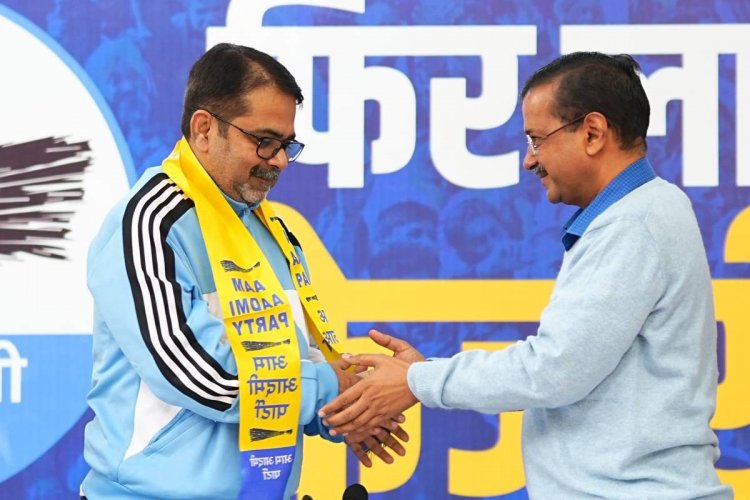 अवध ओझा, एक प्रसिद्ध यूपीएससी कोच और प्रेरक वक्ता, ने हाल ही में आम आदमी पार्टी (AAP) में शामिल.