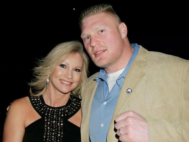 WWE के 10 सबसे ज़्यादा कमाई करने वाले सुपरस्टार।