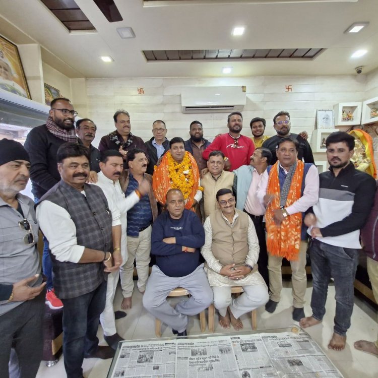 मनीष बागवानी बने भाजपा संतनगर मंडल अध्यक्ष:सिंधी समाज ने शॉल श्रीफल देकर किया अभिनंदन, वरिष्ठ जनों ने दी बधाई