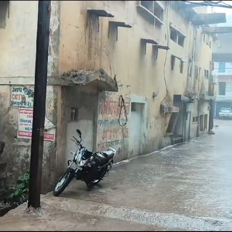 नरसिंहपुर में बेमौसम बारिश ने दी दस्तक:गन्ने की कटाई और गुड़ बनाने की प्रक्रिया पर पड़ेगा असर, रबी फसलों को बारिश से उम्मीदें बढ़ी