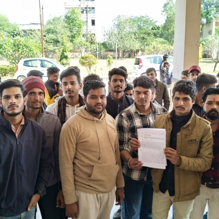शिक्षा विभाग पर भ्रष्टाचार के कई आरोप:अशोकनगर में छात्र संगठन ने की अफसरों पर कार्रवाई की मांग