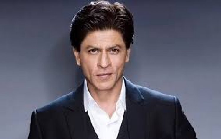 ‘कोल्डप्ले’ बैंड के क्रिस मार्टिन ने मुंबई में अपने दूसरे कार्यक्रम में की शाहरूख की तारीफ