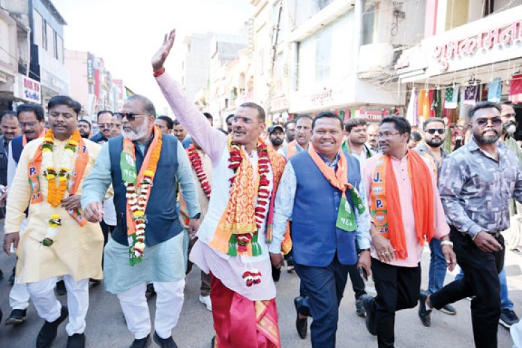 महाकुंभ में भगदड़, 10 मौतें, राहत-बचाव पर PM मोदी ने 3 बार की CM योगी से बात, लखनऊ में हाई लेवल मीटिंग
