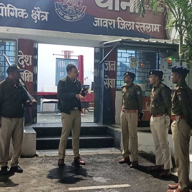 एसपी ने जावरा पहुंच जांची पुलिस की मुस्तैदी:लॉकअप की सुरक्षा व्यवस्था देखी; अपराधियों पर कड़ी कार्रवाई करने कहा