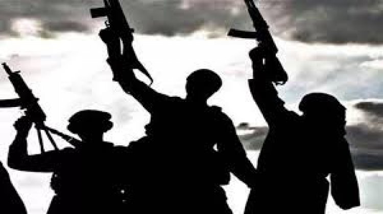 पाकिस्तान के बलूचिस्तान में हमलावरों ने बस से लोगों को उतारकर गोली मारी