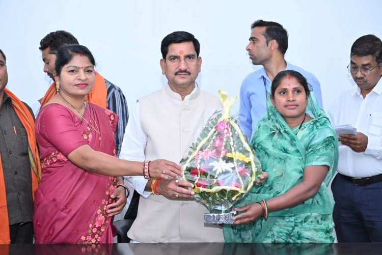 केन्द्रीय राज्य मंत्री साहू से जनप्रतिनिधियों की सौजन्य भेंट, क्षेत्रीय विकास पर चर्चा