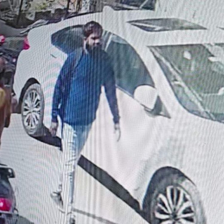 ब्रोकर की हत्या में संदिग्ध का सीसीटीवी आया सामने:पैदल बैग लेकर जाते हुए दिखा, दो दिन से साथ में घूम रहा था