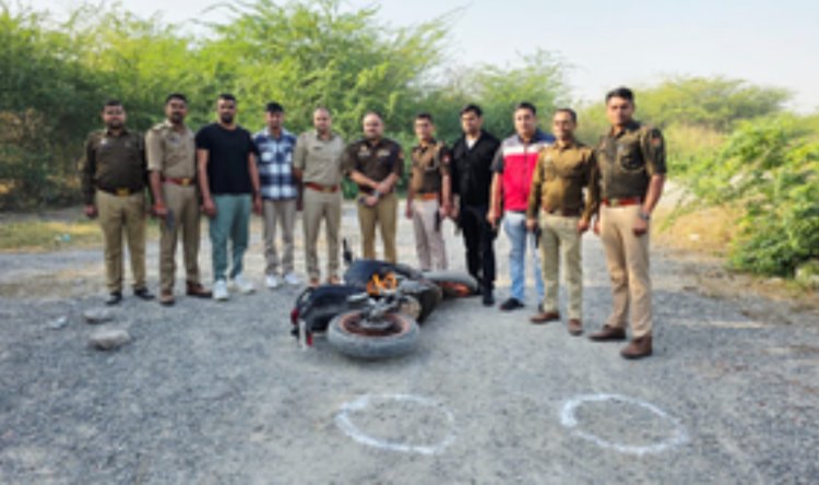 नोएडा : पुलिस और स्नैचर बदमाशों के बीच मुठभेड़, तीन बदमाश घायल