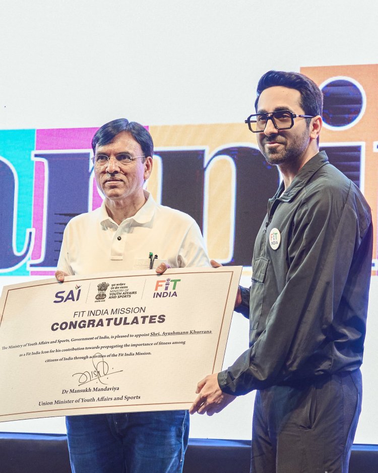 आयुष्मान बने फिट इंडिया आइकन